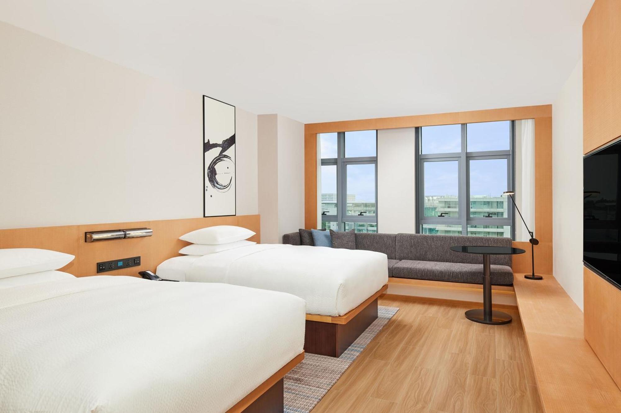 Fairfield By Marriott Guangzhou Konggang Hotell Exteriör bild