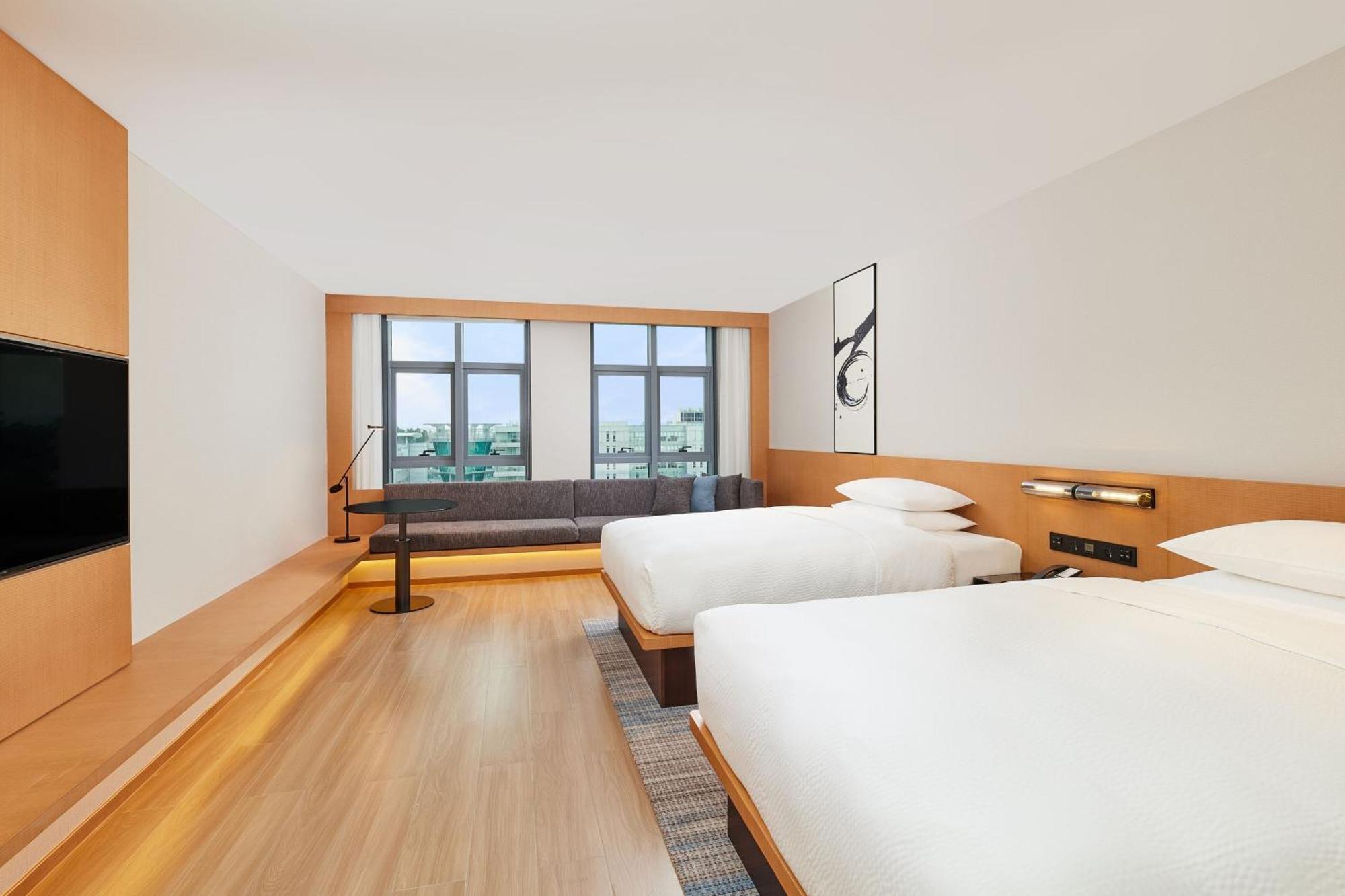 Fairfield By Marriott Guangzhou Konggang Hotell Exteriör bild