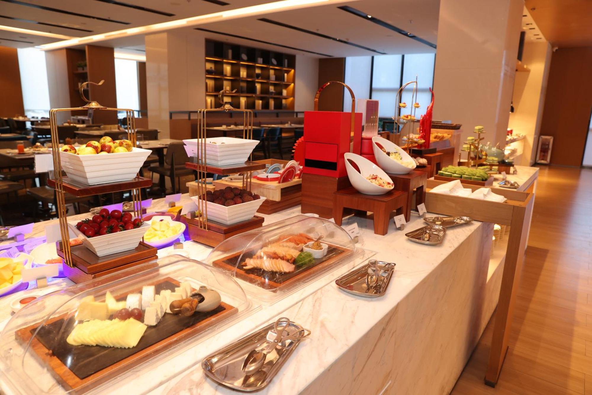 Fairfield By Marriott Guangzhou Konggang Hotell Exteriör bild